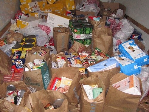3 Steps to Run a Food Drive in Your Neighborhood