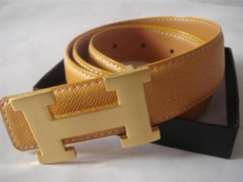 10 Cool Street Chic Summer Accessories