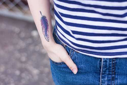The feather tattoo to honor your loss