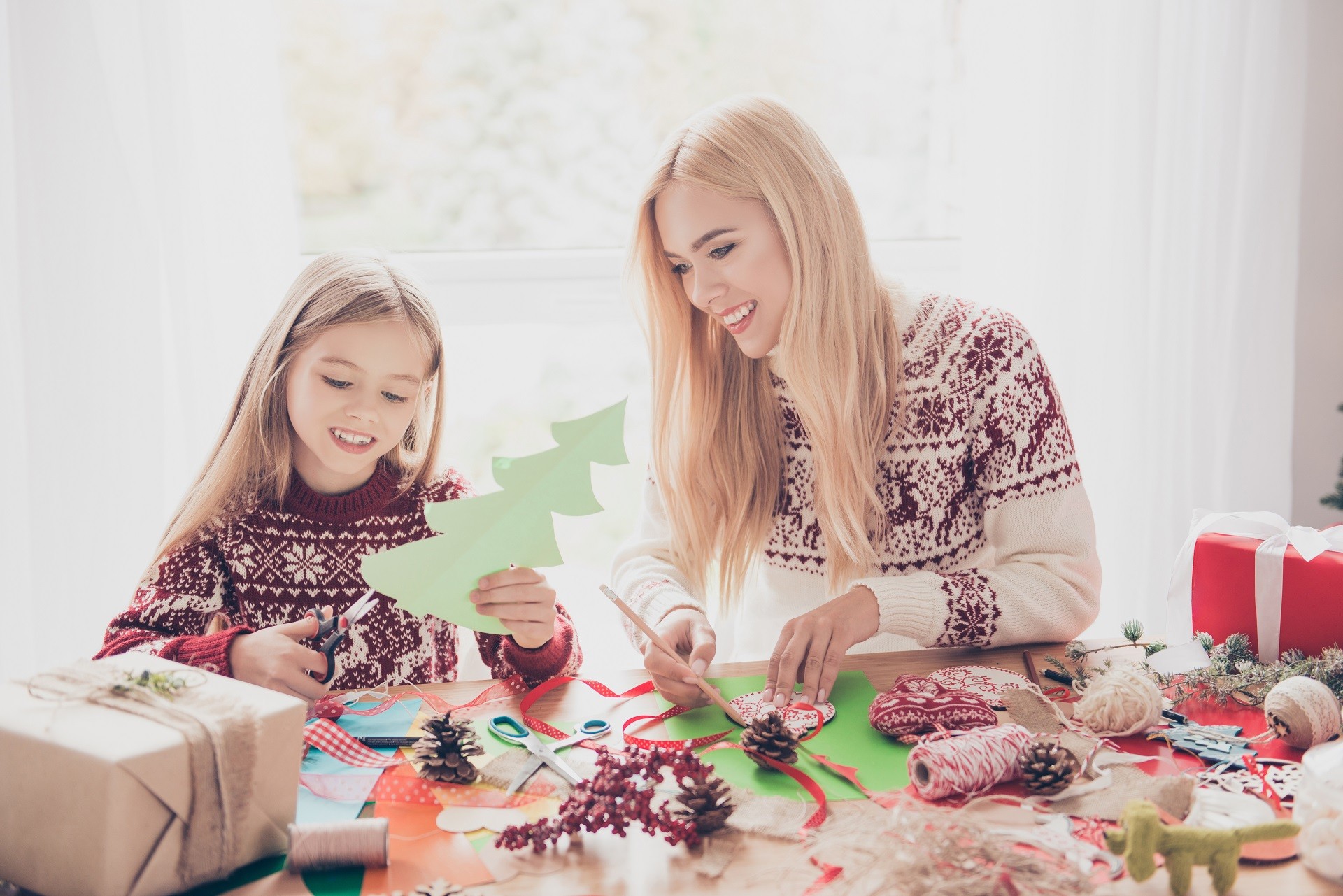 5 Fun and Inexpensive Ideas for Kids Christmas Activities