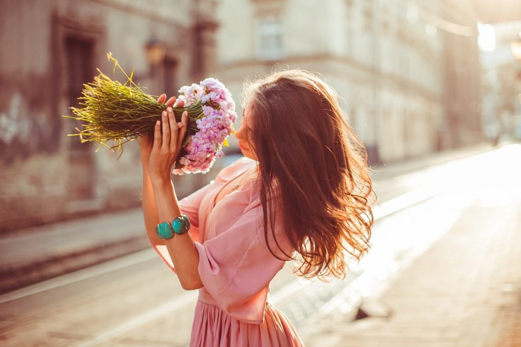 8 Undeniable Signs You Are Beautiful