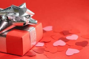 10 Last-Minute Valentine’s Day Gifts for Parents