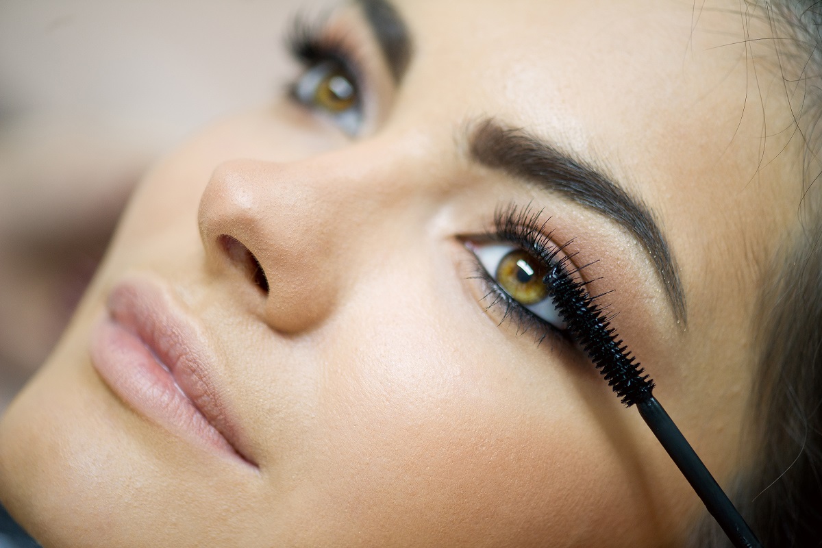 7 Best Model Makeup Tricks