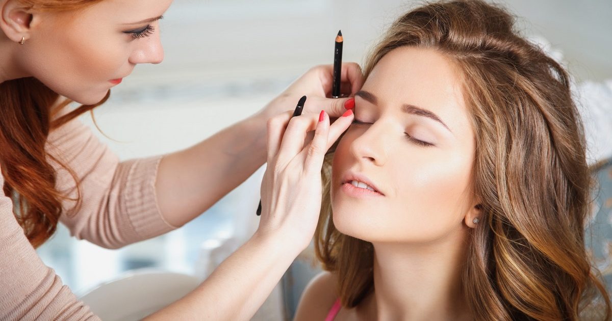 7-best-ways-to-keep-your-makeup-fresh-longer