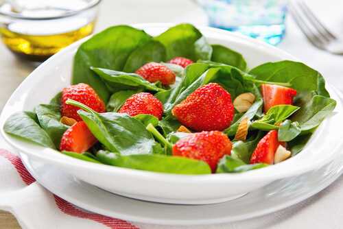 Spinach Salad with Strawberries and Almonds