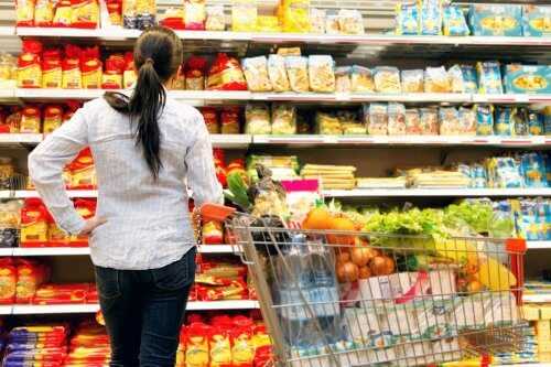 7 Ways to Avoid Buying GM Foods