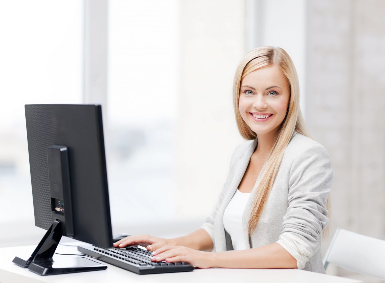 7 Best Ways To Get Ahead At Work