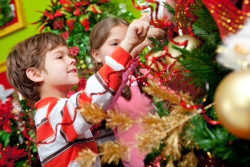 Create your own Christmas tree ornaments