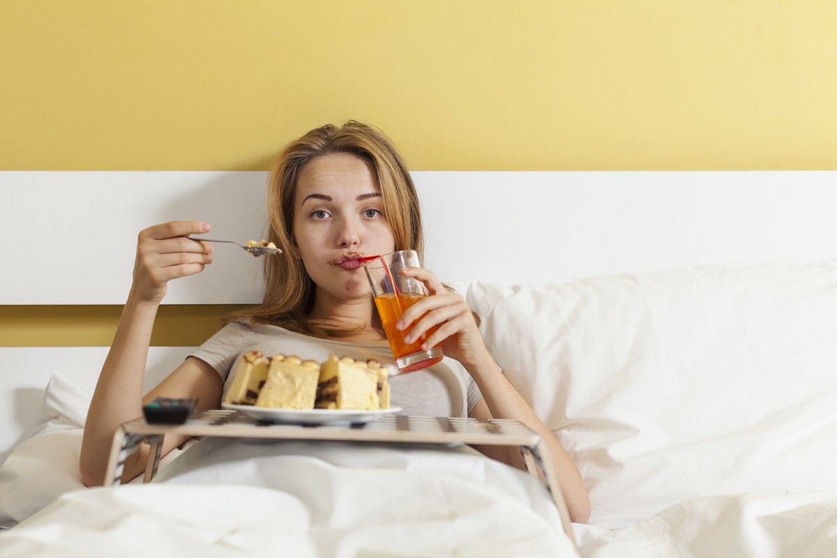 15 Worst Foods to Eat Before Bedtime