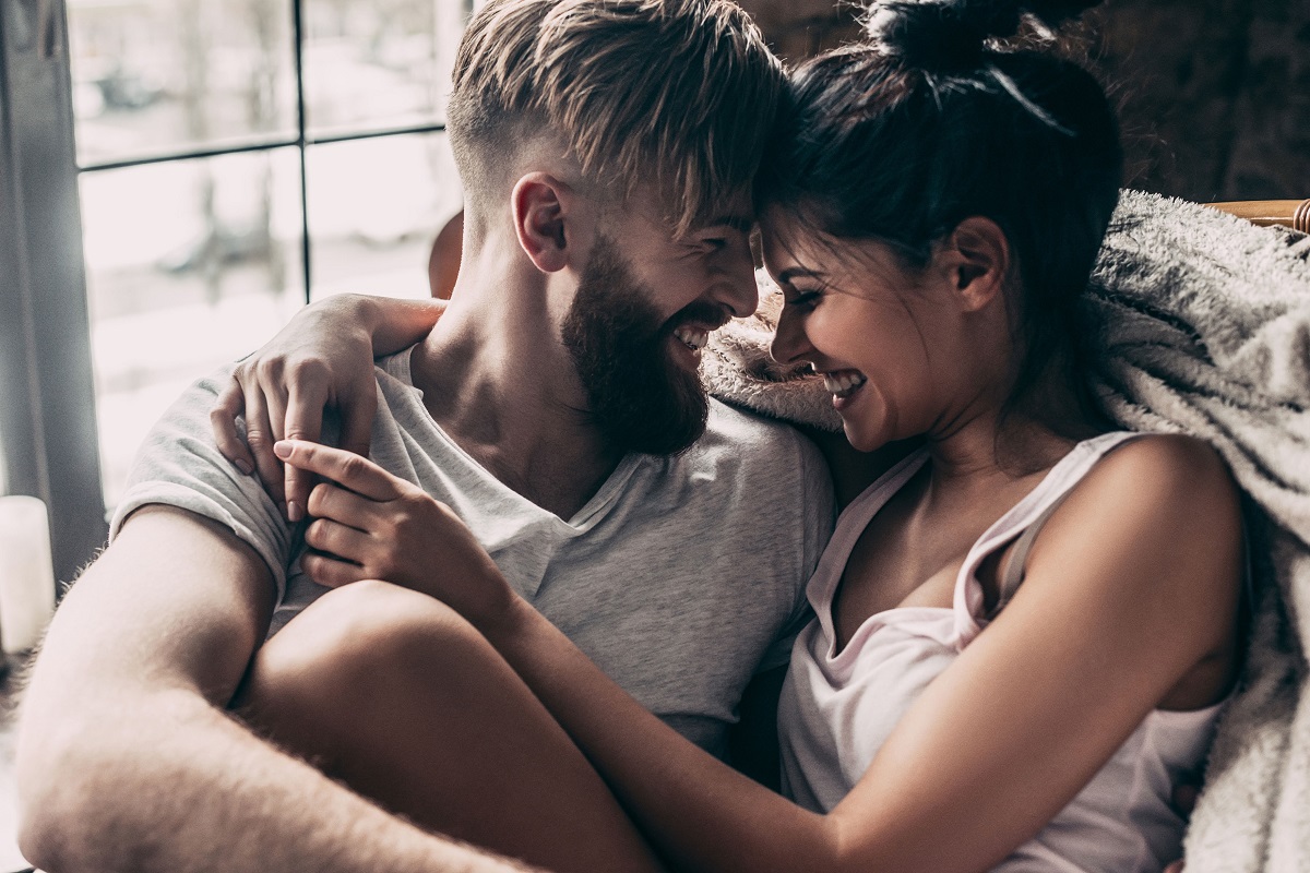 7 Amazing Ways to Make Your Boyfriend Be More Affectionate