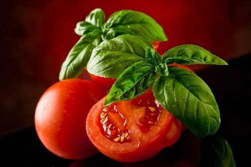 Tomatoes makes clear skin