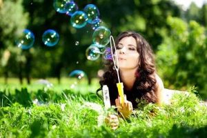 10 Easy Ways to Wake Up Happy Every Day