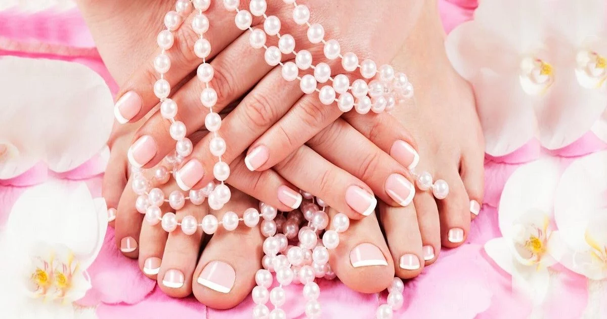 10 Ways to Create a French Pedicure