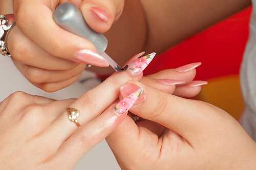 10 Tips for Taking Care of Acrylic Nails