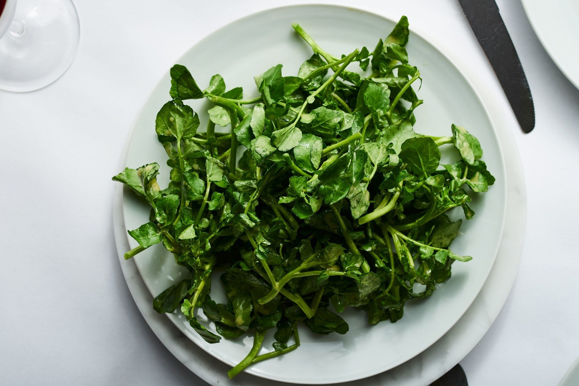 Why Smokers Should Eat Watercress Every Day