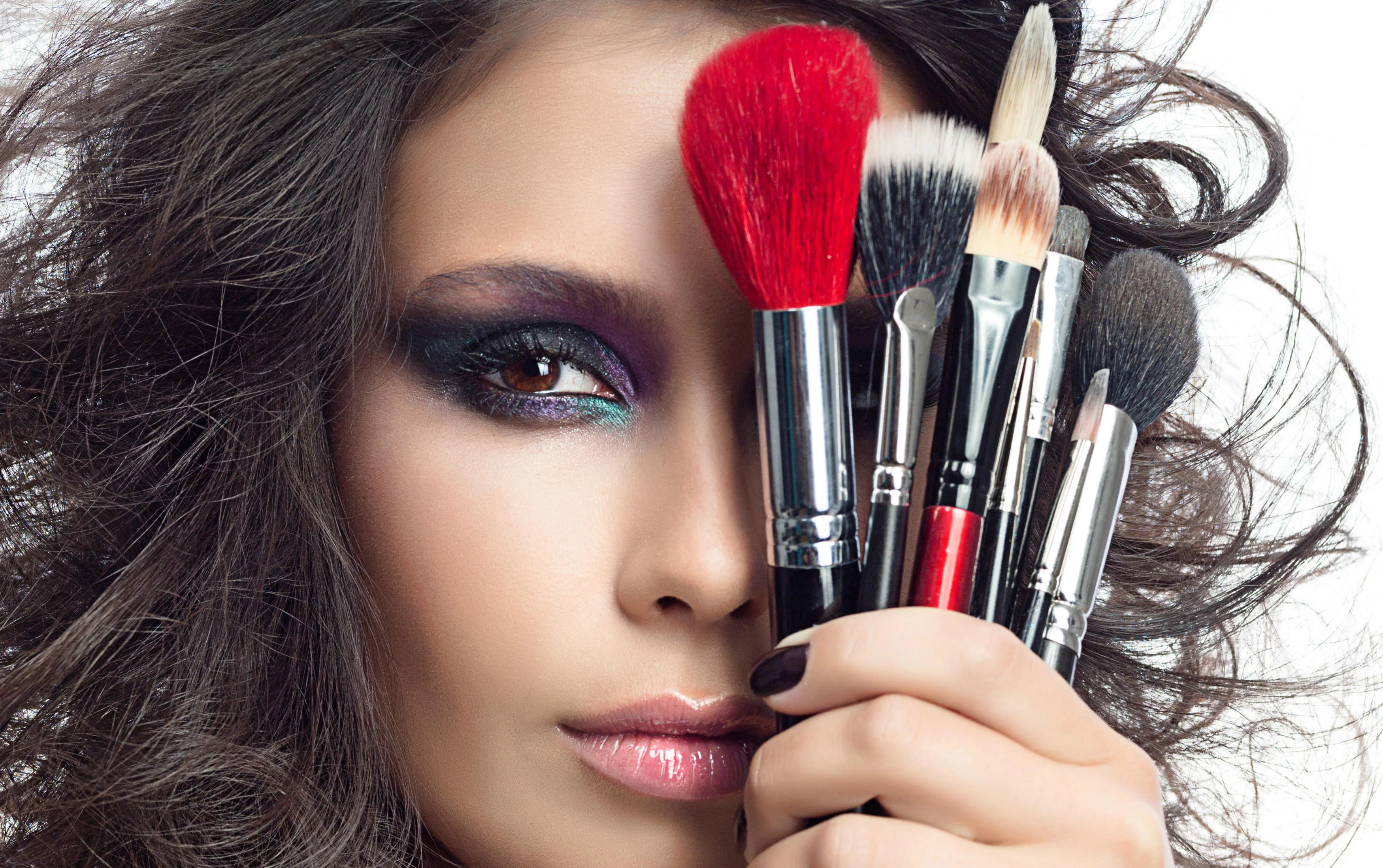 10 Smart Ways to Care for Your Makeup Brushes
