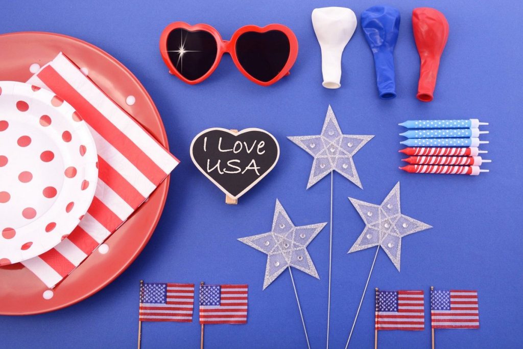 8 Brilliant Fourth of July Party Decor Ideas