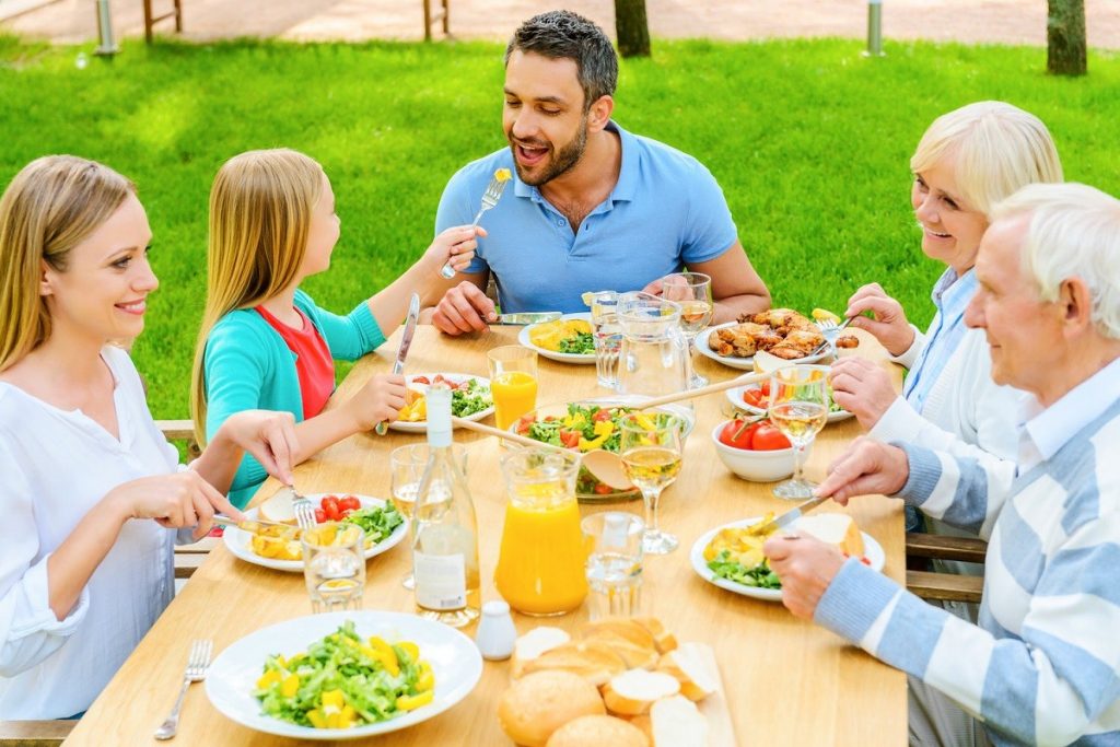 10 Summer Family Dinner Ideas