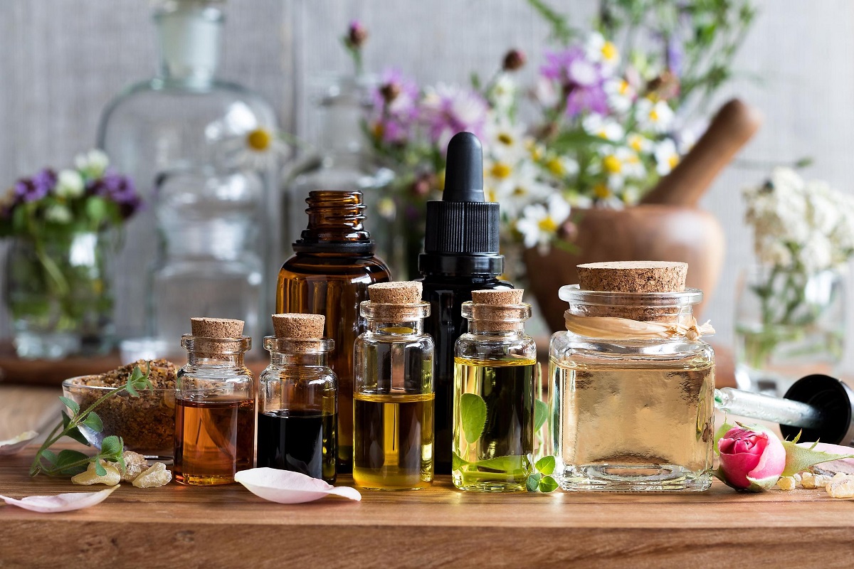 Essential Oils for Your Beauty Routine (17 Infographics)