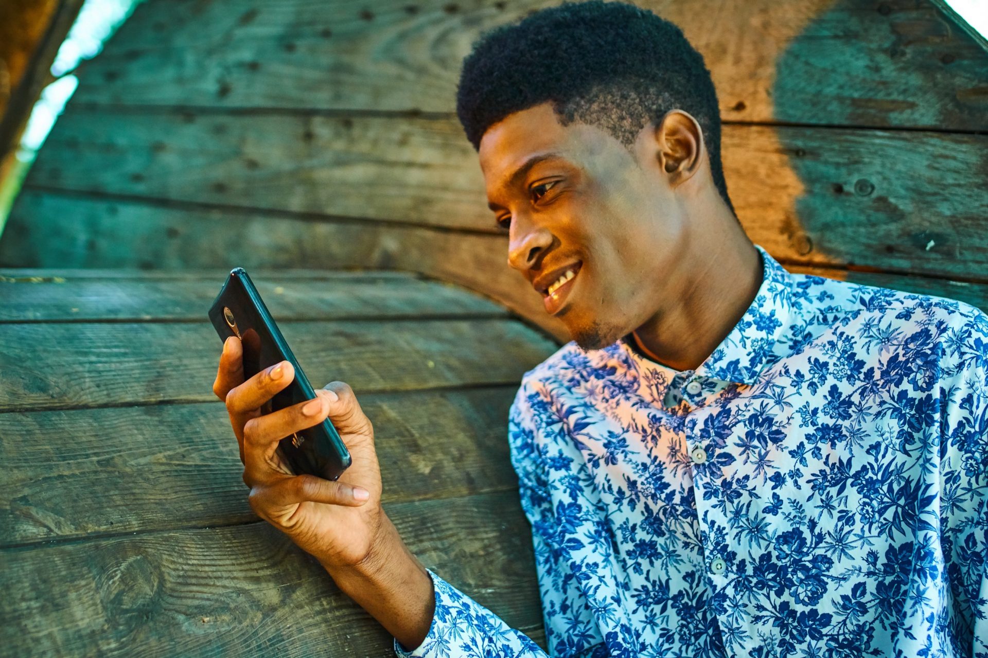 5 Reasons Many Guys Hate Texting