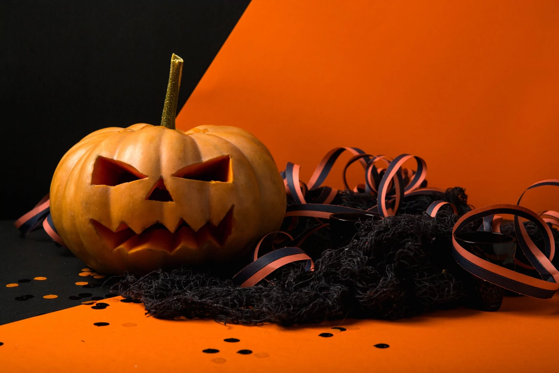 23 Simple and Cheap Ways to Celebrate Halloween