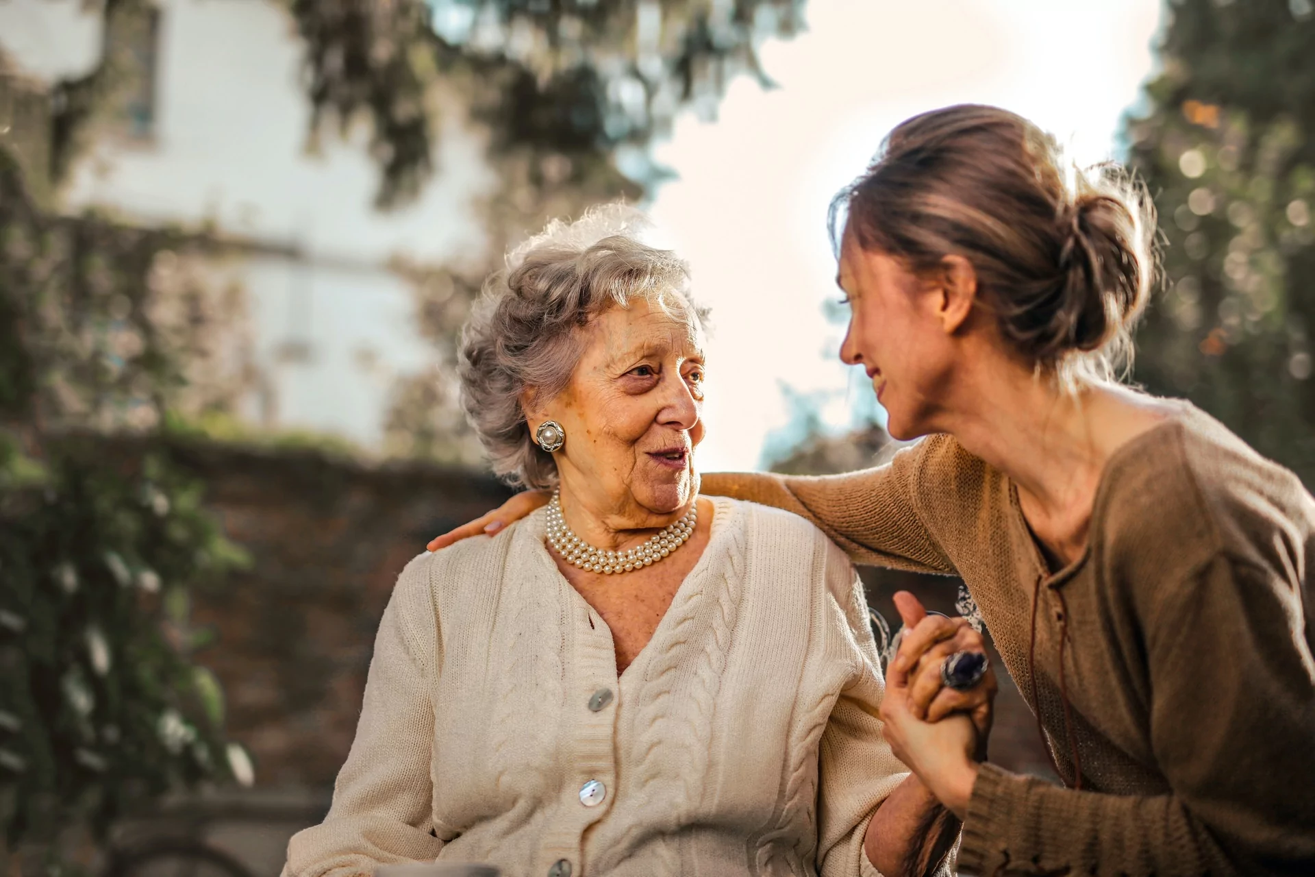Helping Aging Parents – When a Little Means a Lot